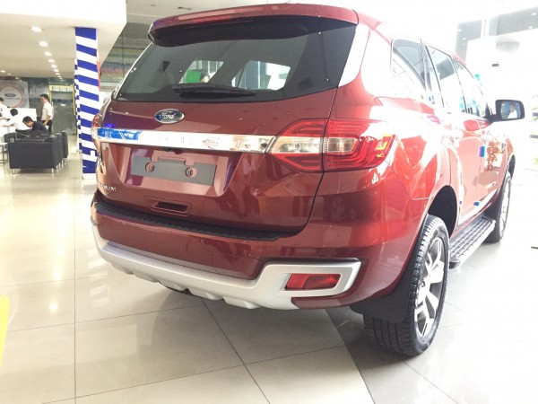 Ford Everest 2017 giao ngay giá tốt