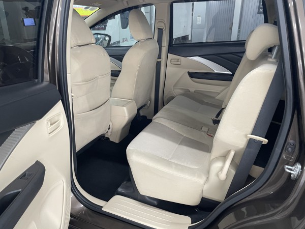 Mitsubishi Xpander 1.5 MT, đời 2019, màu Nâu, nhập