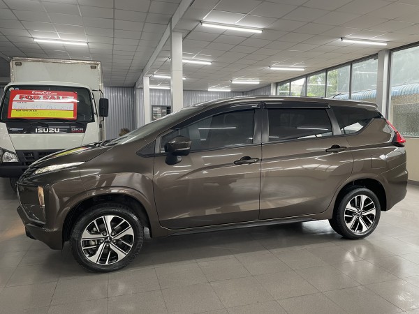 Mitsubishi Xpander 1.5 MT, đời 2019, màu Nâu, nhập