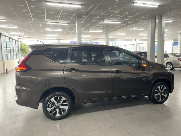 Mitsubishi Xpander 1.5 MT, đời 2019, màu Nâu, nhập