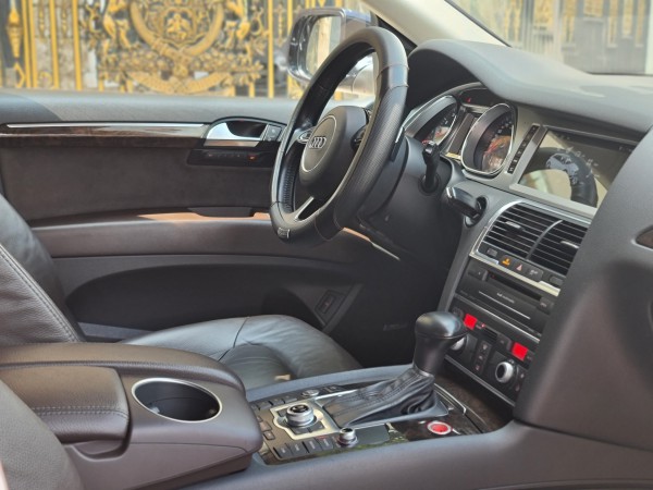 Audi Q7 S-Line FULL option Model 2015,Nhập Khẩu