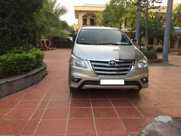 Toyota Innova Cần bán chiếc xe ô tô Toyota Innova 2016