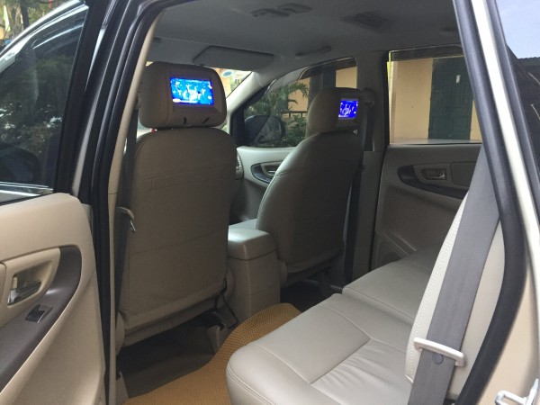 Toyota Innova Cần bán chiếc xe ô tô Toyota Innova 2016