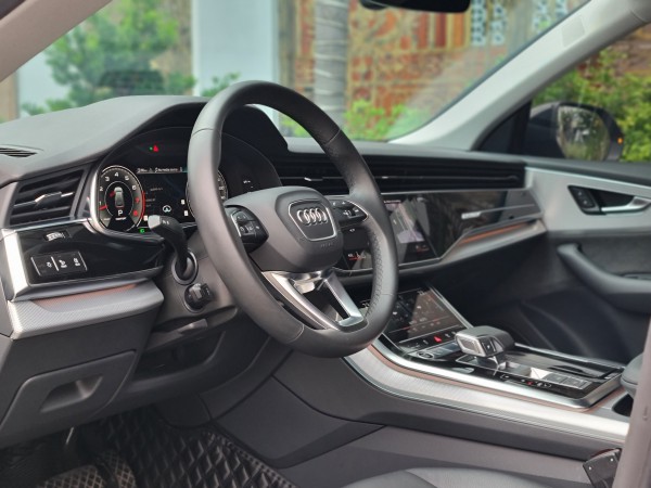 Audi QUATTRO Q8 DK 2021 MỚI 99%