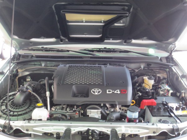 Toyota Fortuner G 2015 mới 100%