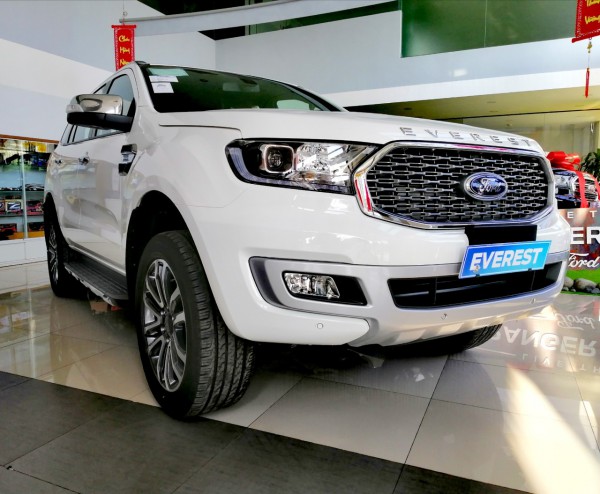 Ford Everest Ford Everest Titanium 1 cầu giao ngay