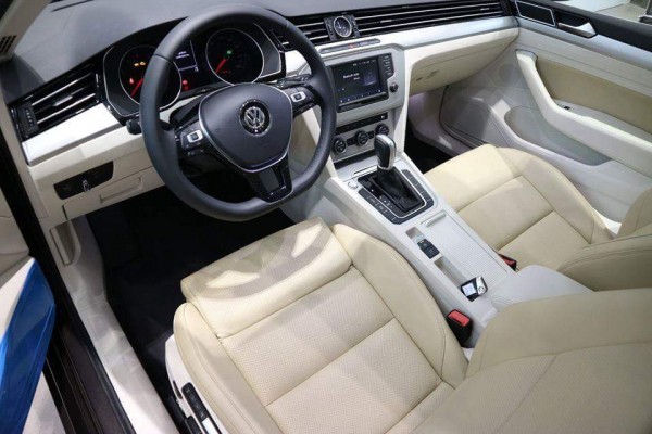 Volkswagen Passat Bluemotion,JP,hight,Comfort