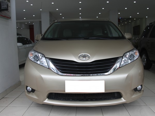 Toyota Sienna 2011