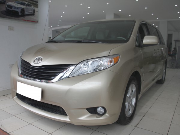 Toyota Sienna 2011