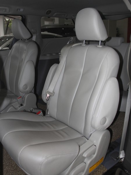 Toyota Sienna 2011