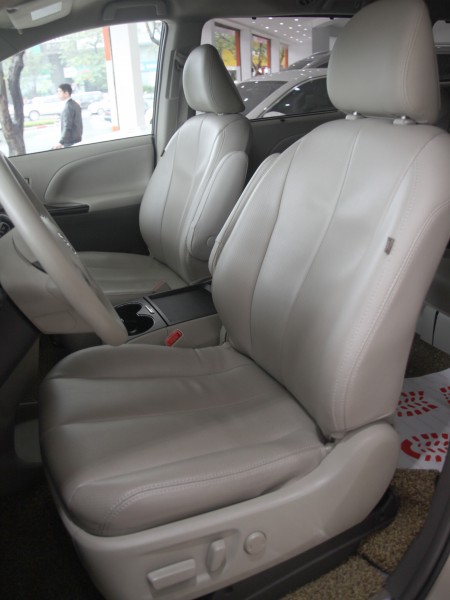 Toyota Sienna 2011