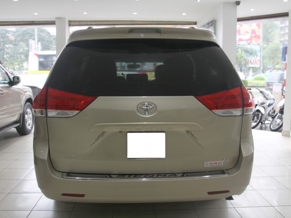 Toyota Sienna 2011