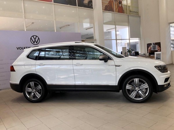 Volkswagen Tiguan TẶNG 50% PHÍ TRƯỚC BẠ + TRẢ GÓP 0% 1 NĂM