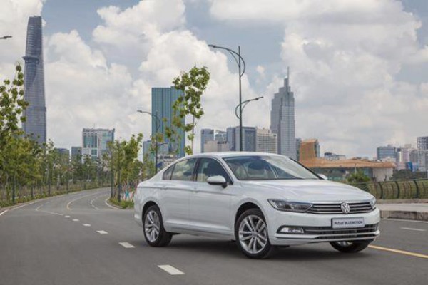 Volkswagen Passat Volkswagen Passat Trắng Ngọc Trinh