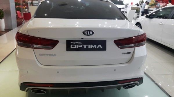 Kia Optima 2017 sở hữu với 190 triệu