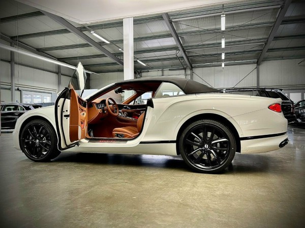 Bentley Continental GTC Bán Bentey continental GTC 2022 màu trắn