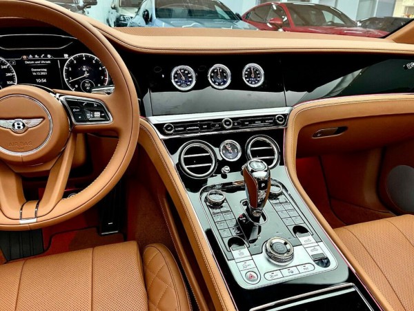 Bentley Continental GTC Bán Bentey continental GTC 2022 màu trắn