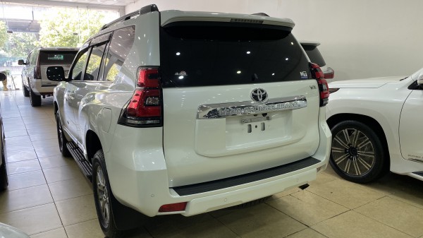 Toyota Bán Toyota Prado VX,màu trắng ,2019
