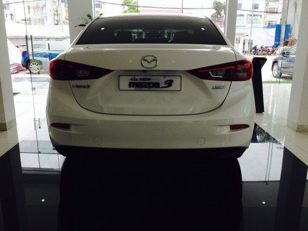 Mazda 3 Giá xe Mazda3 2017 tại Mazda Long Biên