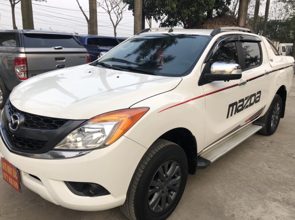 Mazda BT-50 Bán mazda BT 50 số tự động 2.2 đời 2015.