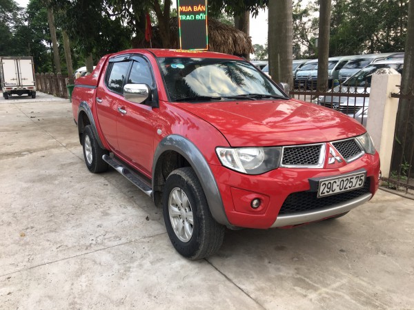 Mitsubishi Triton Bán xe mitsubishi triton đời 2010AT