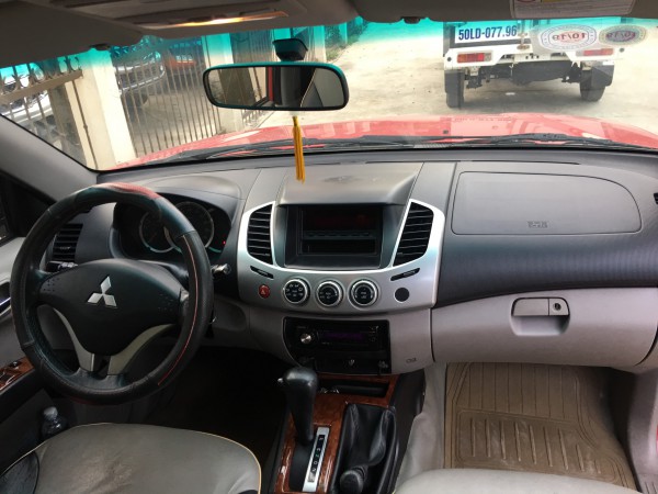 Mitsubishi Triton Bán xe mitsubishi triton đời 2010AT