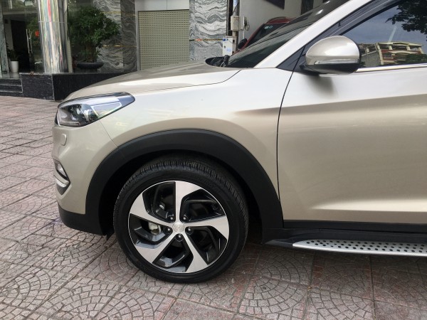 Hyundai Tucson Xe tucson 1.6turbo sản xuâ 2018