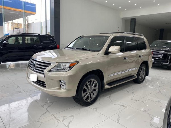 Lexus LX 570 Bán Lexus LX570 nhập Mỹ, màu vàng 2014