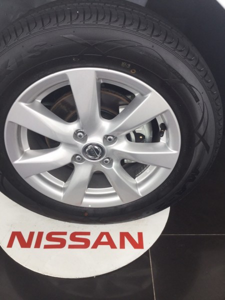 Nissan Sunny Nissan sunny số tự động - XV (SE)
