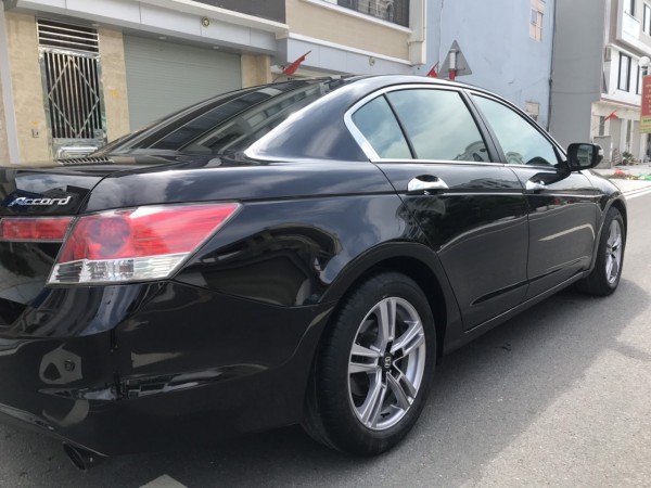 Honda Accord 2.0 2010 màu đen, giá cực tốt