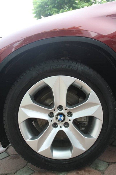 BMW X6 Model 2009. Màu đỏ nội thất kem