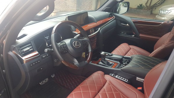 Lexus LX 570 Siêu HOT Lexus LX570 MBS 4 chỗ ,2019