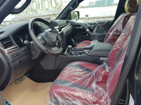 Lexus LX 570 lexus lx570 Black Edition S 2020