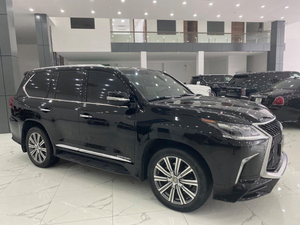 Lexus LX 570 Bán Lexus LX570 màu đen,sản xuất 2016.