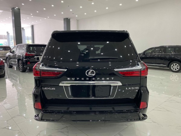 Lexus LX 570 Bán Lexus LX570 màu đen,sản xuất 2016.