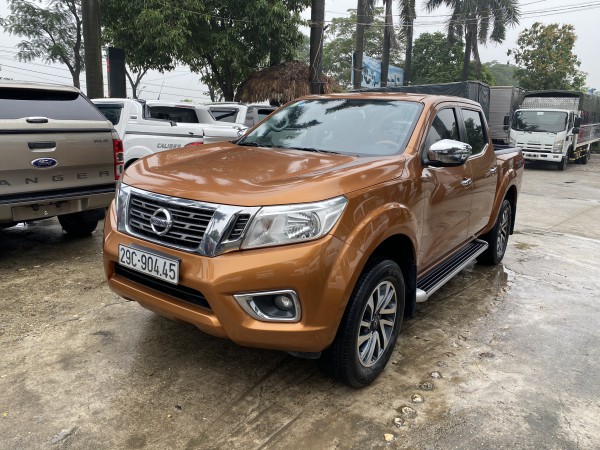 Nissan Navara Bán Nissan navara NP300 SL 2 cầu số sàn,