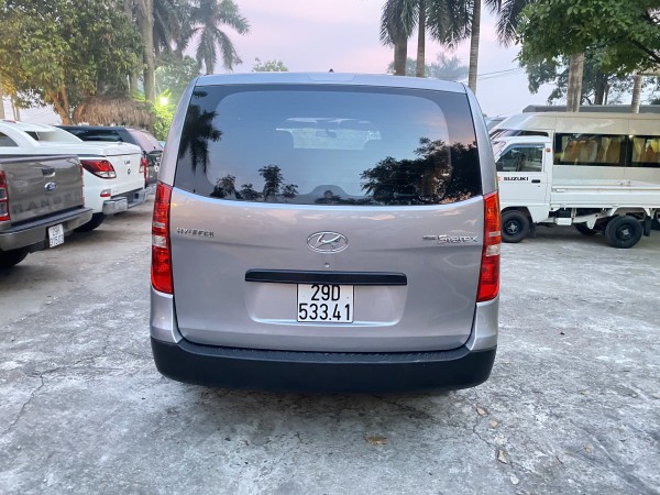 Hyundai Grand Starex Bán xe starex van 6 chỗ 670kg đời 2017