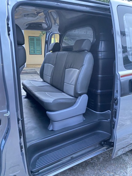 Hyundai Grand Starex Bán xe starex van 6 chỗ 670kg đời 2017