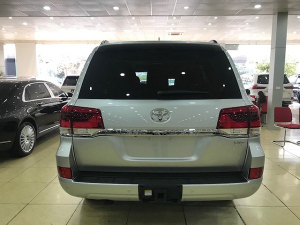 Toyota Land Cruiser Giao Ngay Toyota Landcruiser 5.7V8 2019