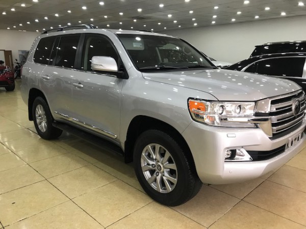 Toyota Land Cruiser Giao Ngay Toyota Landcruiser 5.7V8 2019