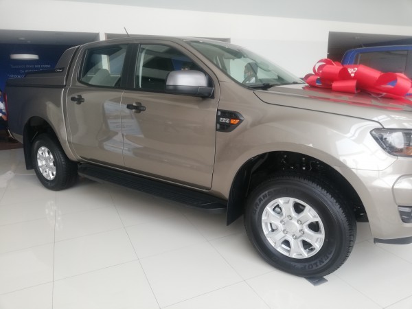 Ford Ranger Ranger XLS AT 620tr được update màn hình