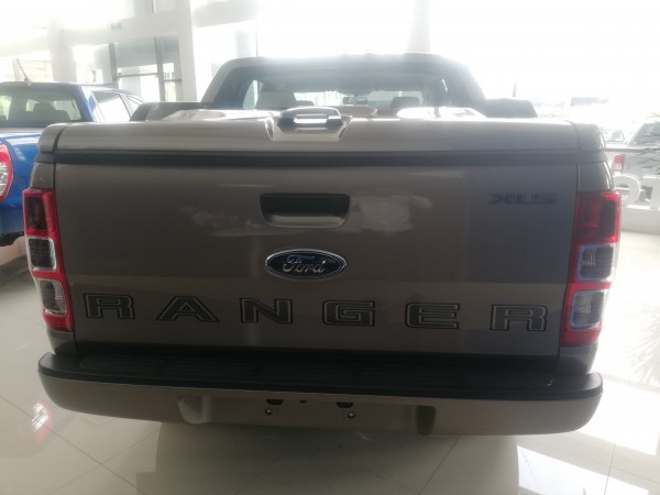Ford Ranger Ranger XLS AT 620tr được update màn hình