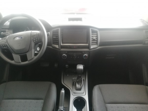 Ford Ranger Ranger XLS AT 620tr được update màn hình