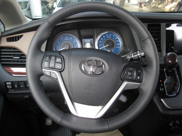 Toyota Sienna 3.5 Limited 2015