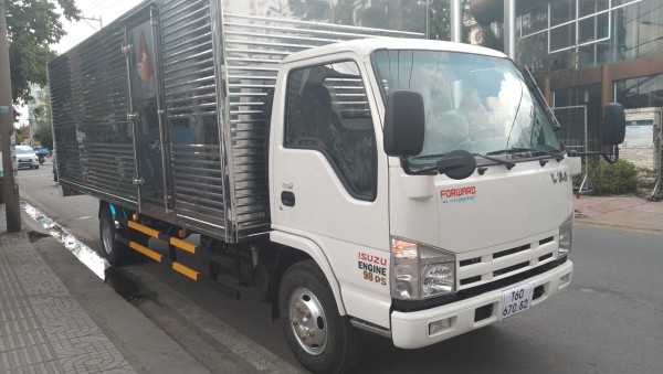 Isuzu vm 1,9 tấn thùng kín 6,2 mét nhập 3 cục