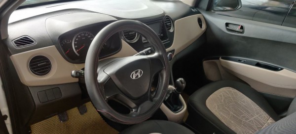 Hyundai i10 1.0 MT 2014 màu Trắng, đi 68000 km