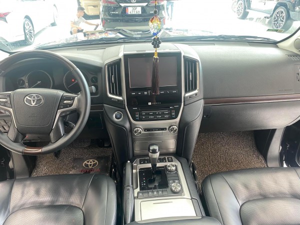 Toyota Land Cruiser Bán ô tô Toyota Land Cruiser 5.7 nhập mỹ