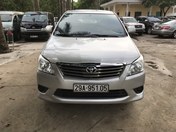 Toyota Innova Bán xe inova đời 2013 số sàn,xe biển HN