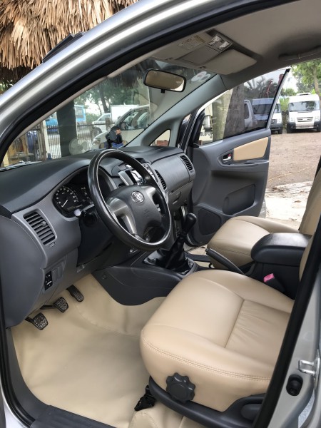 Toyota Innova Bán xe inova đời 2013 số sàn,xe biển HN