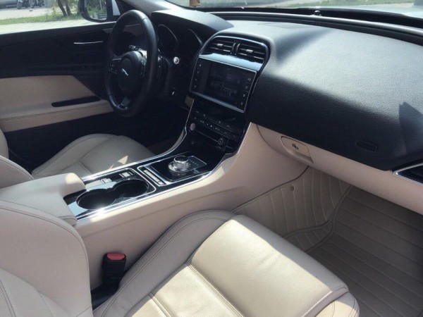 Jaguar JAGUAR XE PRESTIGE sx 2015, đk 2016